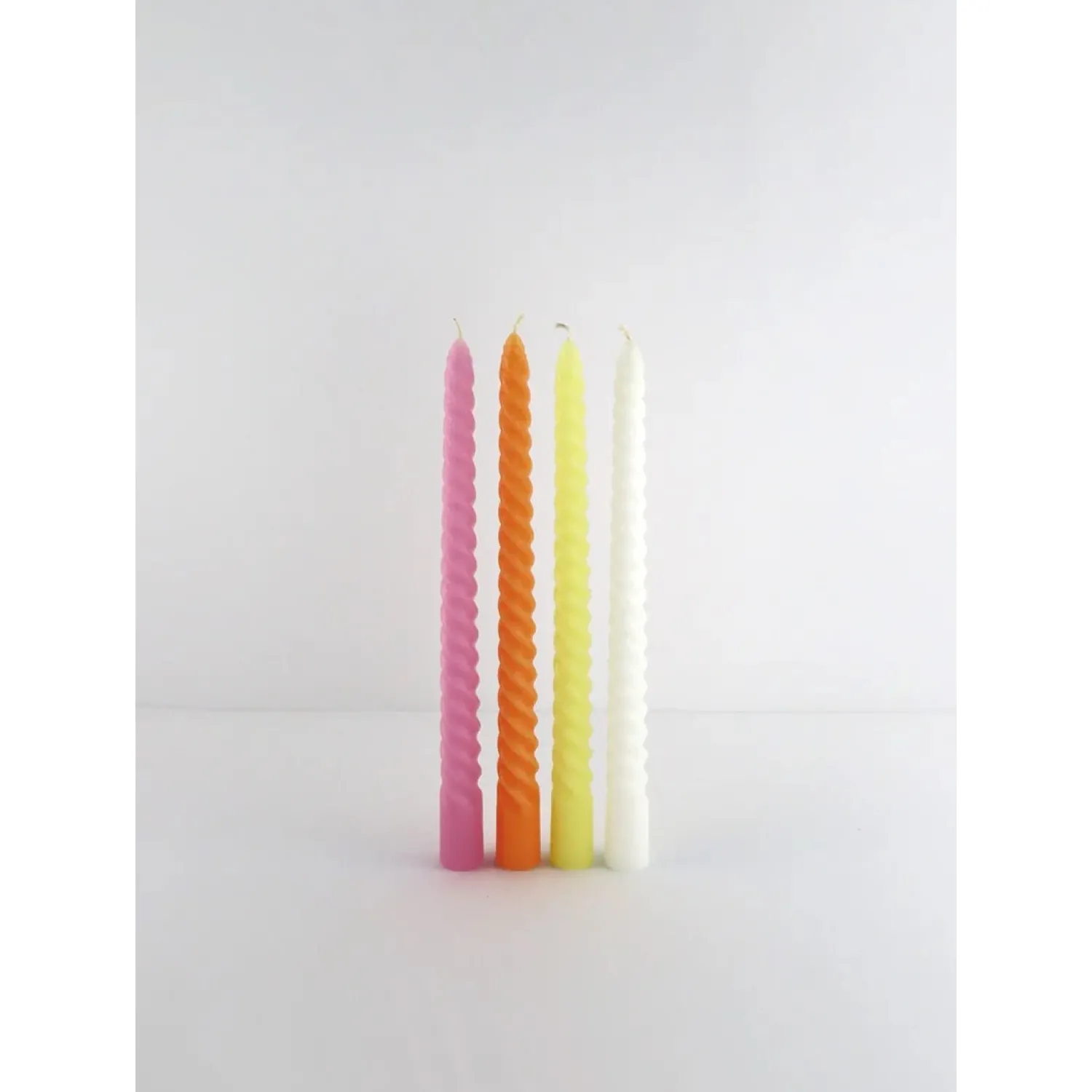 Clearance Bondi Scent Twisted Candles - Multicolour